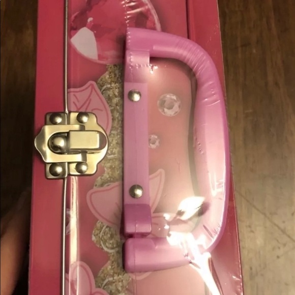 Disney embossed princess lunchbox/ case - Picture 3 of 3